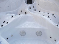 Mawialux 5-persoons buitenspa met balboa en wifi (bomvol opties en 140 massage jets) - keuze uit 3 kuip kleuren - afbeelding 56 van  207