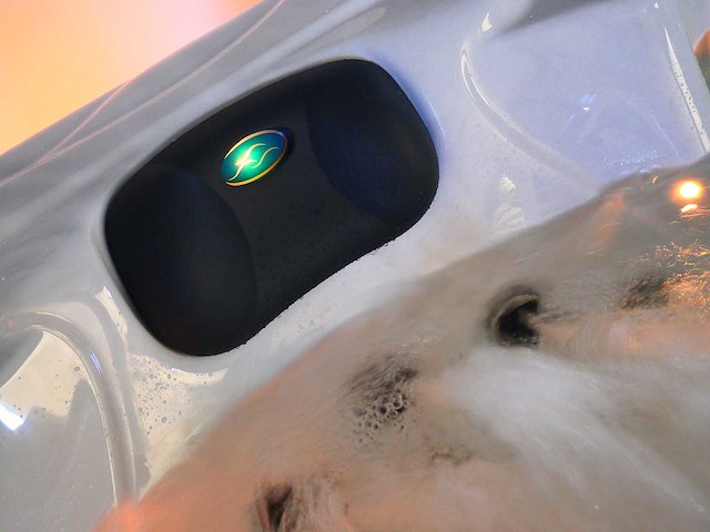 Mawialux 5-persoons buitenspa met balboa en wifi (bomvol opties en 140 massage jets) - keuze uit 3 kuip kleuren - afbeelding 93 van  207