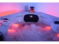Mawialux 5-persoons buitenspa met balboa en wifi (bomvol opties en 83 massage jets) - grijze kuipkleur - afbeelding 22 van  131