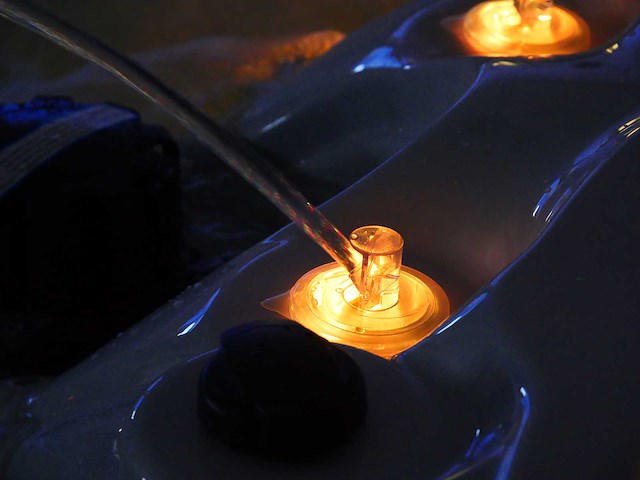 Mawialux 5-persoons buitenspa met balboa en wifi (bomvol opties en 83 massage jets) - keuze uit 3 kuip kleuren - afbeelding 51 van  171