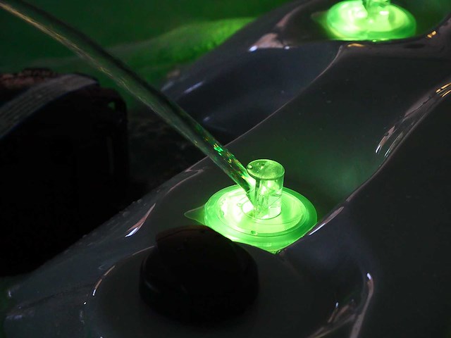 Mawialux 5-persoons buitenspa met balboa en wifi (bomvol opties en 83 massage jets) - keuze uit 3 kuip kleuren - afbeelding 52 van  171