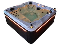 Mawialux 5-persoons buitenspa met balboa en wifi (bomvol opties en 83 massage jets) - keuze uit 3 kuip kleuren - afbeelding 14 van  145