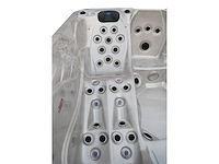 Mawialux 5-persoons buitenspa met balboa en wifi (bomvol opties en 83 massage jets) - keuze uit 3 kuip kleuren - afbeelding 52 van  145