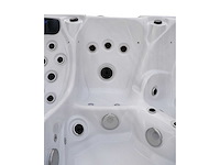 Mawialux 5-persoons buitenspa met balboa en wifi (bomvol opties en 83 massage jets) - keuze uit 3 kuip kleuren - afbeelding 89 van  145