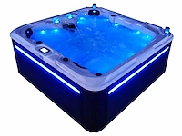 Mawialux 5-persoons buitenspa met balboa en wifi (bomvol opties en 83 massage jets) - witte kuip - afbeelding 60 van  129