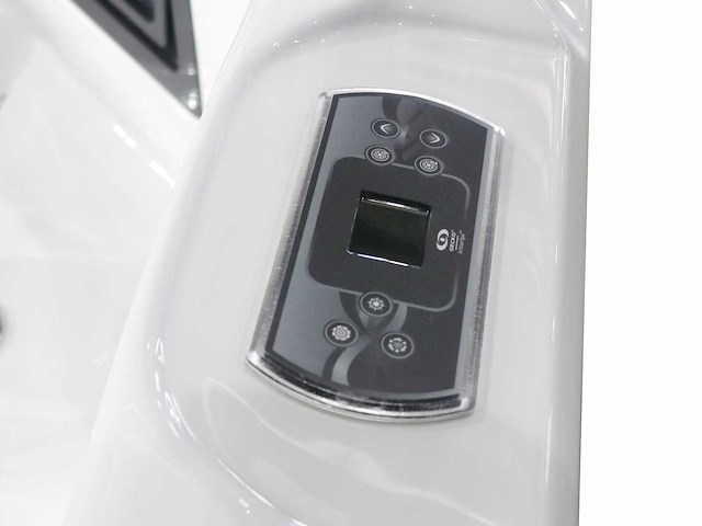 Mawialux 5-persoons buitenspa met bluetooth - witte binnenkuip - afbeelding 3 van  7
