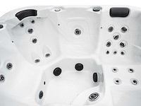Mawialux 5-persoons buitenspa met bluetooth - witte binnenkuip - afbeelding 7 van  12