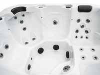 Mawialux 5-persoons buitenspa met bluetooth - witte binnenkuip - afbeelding 7 van  12