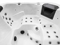 Mawialux 5-persoons buitenspa met bluetooth - witte binnenkuip - afbeelding 9 van  12