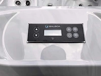 Mawialux 5-persoons buitenspa met bluetooth - witte binnenkuip - afbeelding 5 van  9