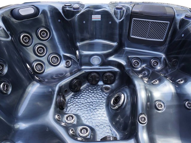 Mawialux 6-persoons buitenspa met balboa en biuetooth - zwart - afbeelding 21 van  25