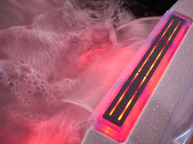 Mawialux 6-persoons buitenspa met balboa en wifi (bomvol opties en 117 massage jets) - afbeelding 11 van  123