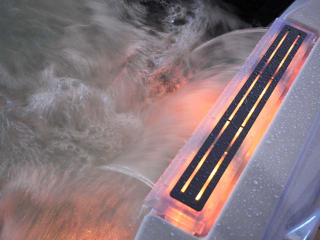 Mawialux 6-persoons buitenspa met balboa en wifi (bomvol opties en 117 massage jets) - afbeelding 12 van  123