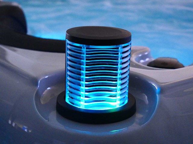 Mawialux 6-persoons buitenspa met balboa en wifi (bomvol opties en 117 massage jets) - afbeelding 15 van  123