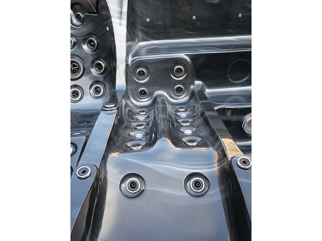 Mawialux 6-persoons buitenspa met balboa en wifi (bomvol opties en 117 massage jets) - afbeelding 91 van  123