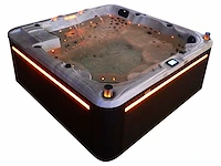 Mawialux 6-persoons buitenspa met balboa en wifi (bomvol opties en 121 massage jets) - grijze binnenkuip - afbeelding 94 van  94