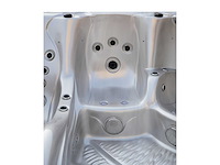 Mawialux 6-persoons buitenspa met balboa en wifi (bomvol opties en 121 massage jets) - keuze uit 3 kuip kleuren - afbeelding 35 van  131