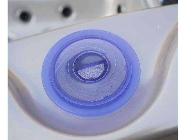 Mawialux 6-persoons buitenspa met balboa en wifi (bomvol opties en 121 massage jets) - keuze uit 3 kuip kleuren - afbeelding 45 van  131
