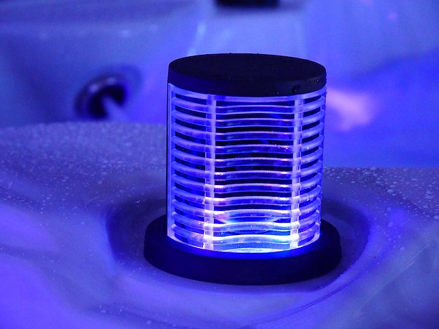 Mawialux 6-persoons buitenspa met balboa en wifi (bomvol opties en 150 massage jets) - keuze uit 3 kuip kleuren - afbeelding 39 van  144