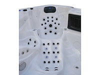 Mawialux 6-persoons buitenspa met balboa en wifi (bomvol opties en 150 massage jets) - keuze uit 3 kuip kleuren - afbeelding 92 van  144