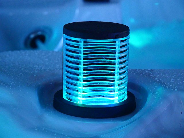 Mawialux 6-persoons buitenspa met balboa en wifi (bomvol opties en 150 massage jets) - zwarte binnenkuip - afbeelding 59 van  67