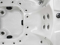 Mawialux 6-persoons buitenspa met bluetooth - witte binnenkuip - afbeelding 3 van  13