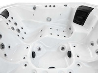 Mawialux 6-persoons buitenspa met bluetooth - witte binnenkuip - afbeelding 13 van  13