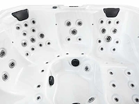 Mawialux 6-persoons buitenspa met bluetooth - witte binnenkuip - afbeelding 10 van  13