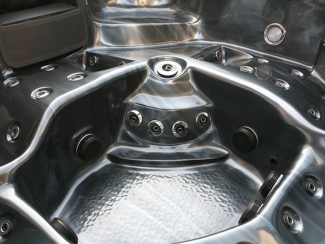 Mawialux 6-persoons buitenspa met bluetooth - zwart - afbeelding 23 van  27