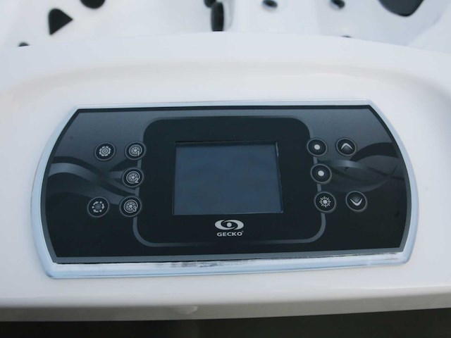 Mawialux 6-persoons buitenspa met bluetooth - zwart - afbeelding 4 van  11
