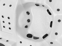 Mawialux 6-persoons buitenspa met bluetooth (plug and play 1x 220v stekker) - wit - afbeelding 4 van  6