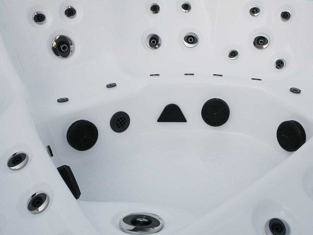 Mawialux 6-persoons buitenspa met bluetooth - afbeelding 16 van  20