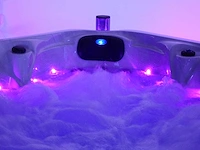 Mawialux 7-persoons buitenspa met balboa en wifi (bomvol opties en 100 massage jets) - grijze binnenkuip - afbeelding 105 van  115