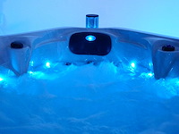 Mawialux 7-persoons buitenspa met balboa en wifi (bomvol opties en 100 massage jets) - keuze uit 2 kuip kleuren - afbeelding 5 van  74