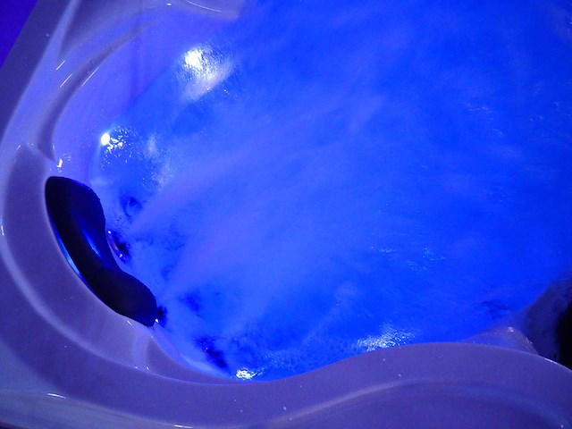 Mawialux 7-persoons buitenspa met balboa en wifi (bomvol opties en 100 massage jets) - keuze uit 3 kuip kleuren - afbeelding 39 van  157