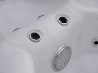 Mawialux 7-persoons buitenspa met balboa en wifi (bomvol opties en 100 massage jets) - keuze uit 3 kuip kleuren - afbeelding 66 van  157