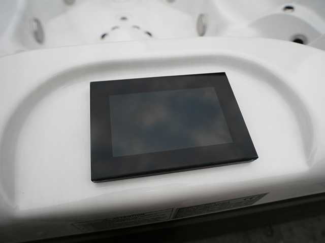 Mawialux 7-persoons buitenspa met balboa en wifi (bomvol opties en 100 massage jets) - keuze uit 3 kuip kleuren - afbeelding 68 van  157