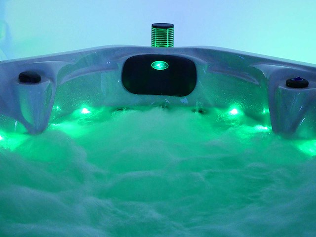 Mawialux 7-persoons buitenspa met balboa en wifi en 100 massage jets - grijze binnenkuip - afbeelding 103 van  115