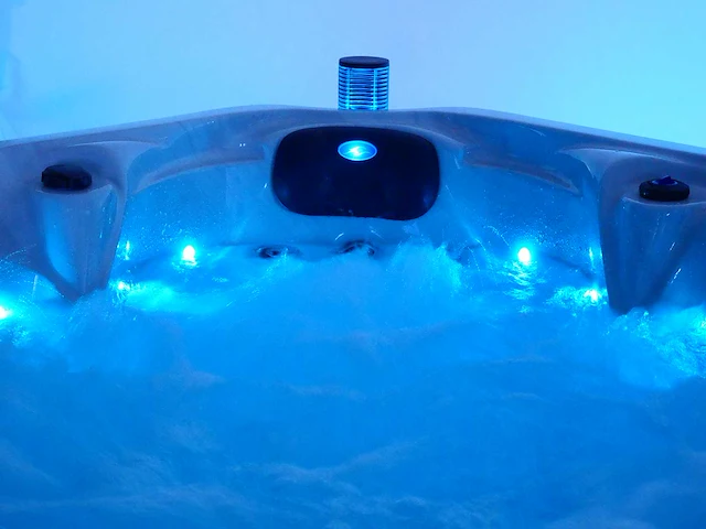 Mawialux 7-persoons buitenspa met balboa en wifi en 100 massage jets - grijze binnenkuip - afbeelding 24 van  45