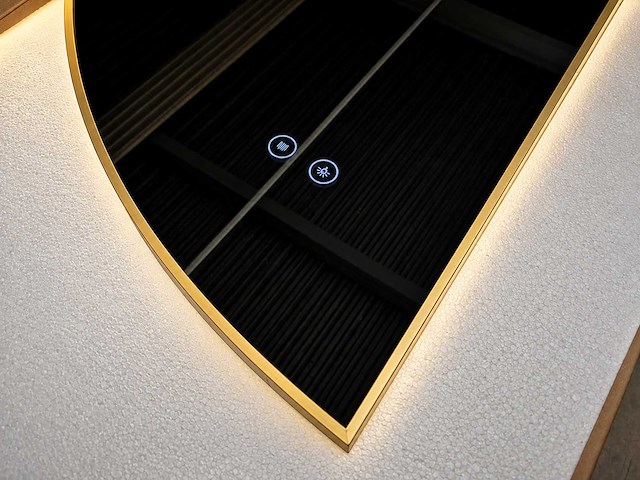 Mawialux decoratieve halve maan led spiegel in 180 of 200cm (zonder rand of mat zwart/goud rand) - afbeelding 14 van  19