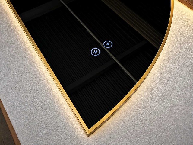 Mawialux decoratieve halve maan led spiegel in 180 of 200cm (zonder rand of mat zwart/goud rand) - afbeelding 16 van  20