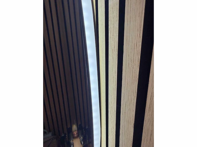 Mawialux decoratieve halve maan led spiegel in 180 of 200cm (zonder rand of mat zwart/goud rand) - afbeelding 10 van  20