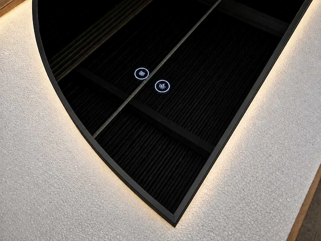Mawialux decoratieve halve maan led spiegel in 180 of 200cm (zonder rand of mat zwart/goud rand) - afbeelding 6 van  8