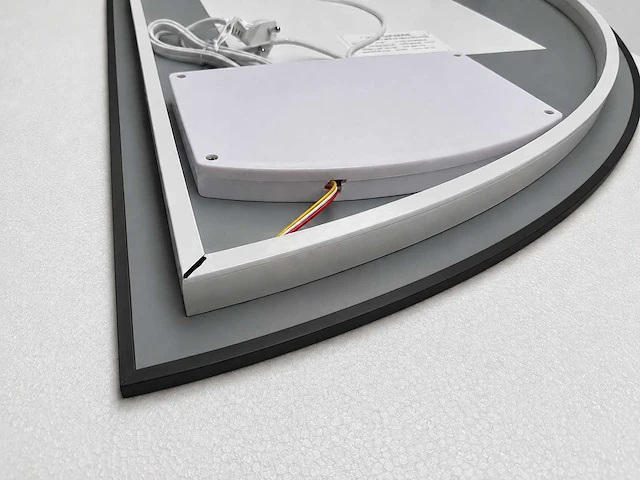 Mawialux decoratieve halve maan led spiegel in 180 of 200cm (zonder rand of mat zwart/goud rand) - afbeelding 8 van  8