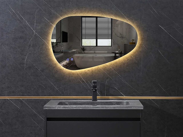 Mawialux design led spiegel 80x50cm of 90x60cm (keuze) - afbeelding 1 van  11