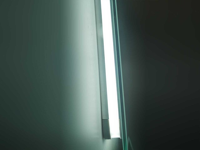 Mawialux design led spiegel met beweging sensor (80/100/120/140cm breedte keuze) - afbeelding 3 van  5