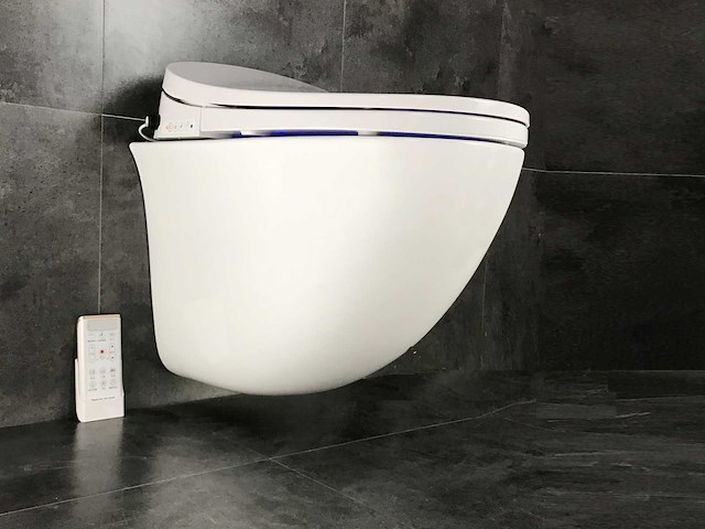 Mawialux inbouw wandcloset met reiniging en automatische closetzitting - afbeelding 9 van  14