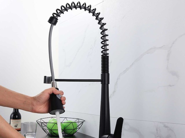 Mawialux keukenkraan - kleur keuze uit rvs of mat zwart - afbeelding 9 van  23