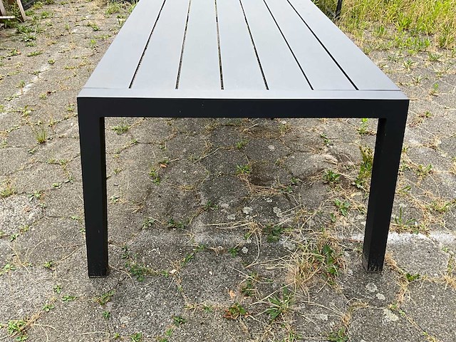 Max & luuk - garden table - afbeelding 2 van  5