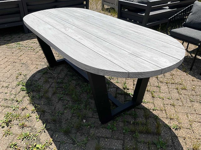 Max & luuk - garden table - afbeelding 4 van  5
